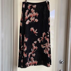 Babaton pleated skirt
